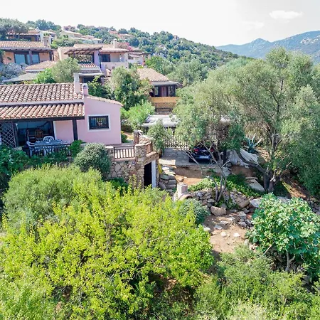 Holiday home Casa Girgolu *